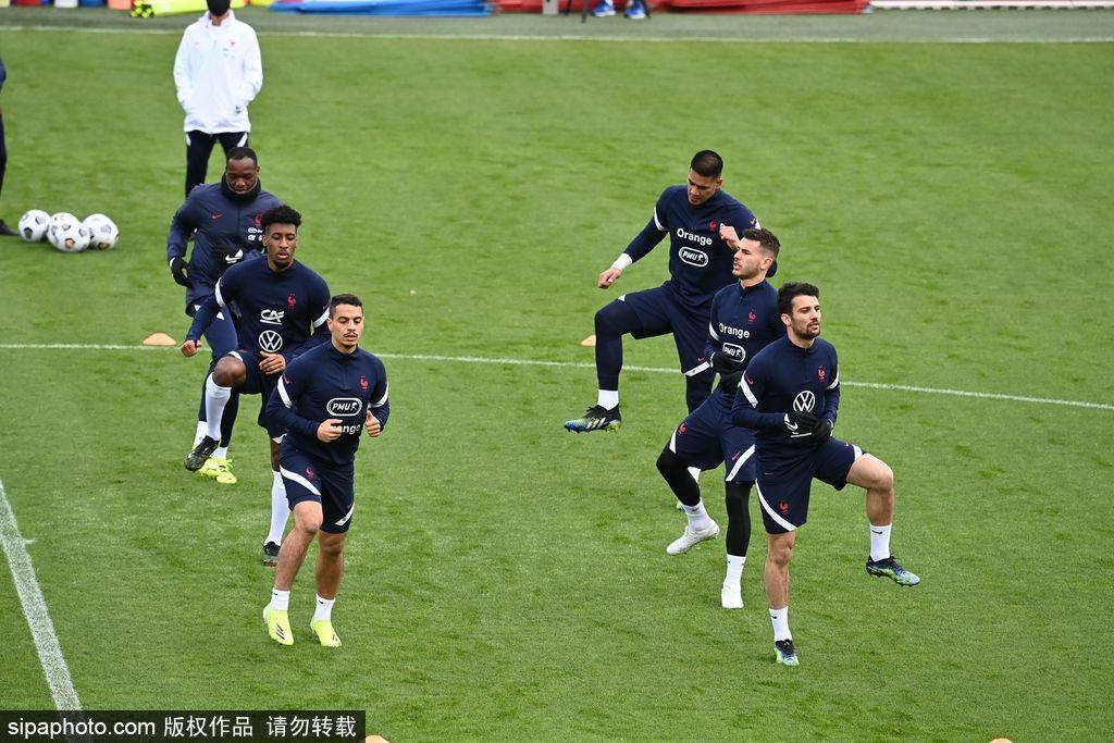 奥地利队险胜法国队，奥恰洛夫刷新纪录