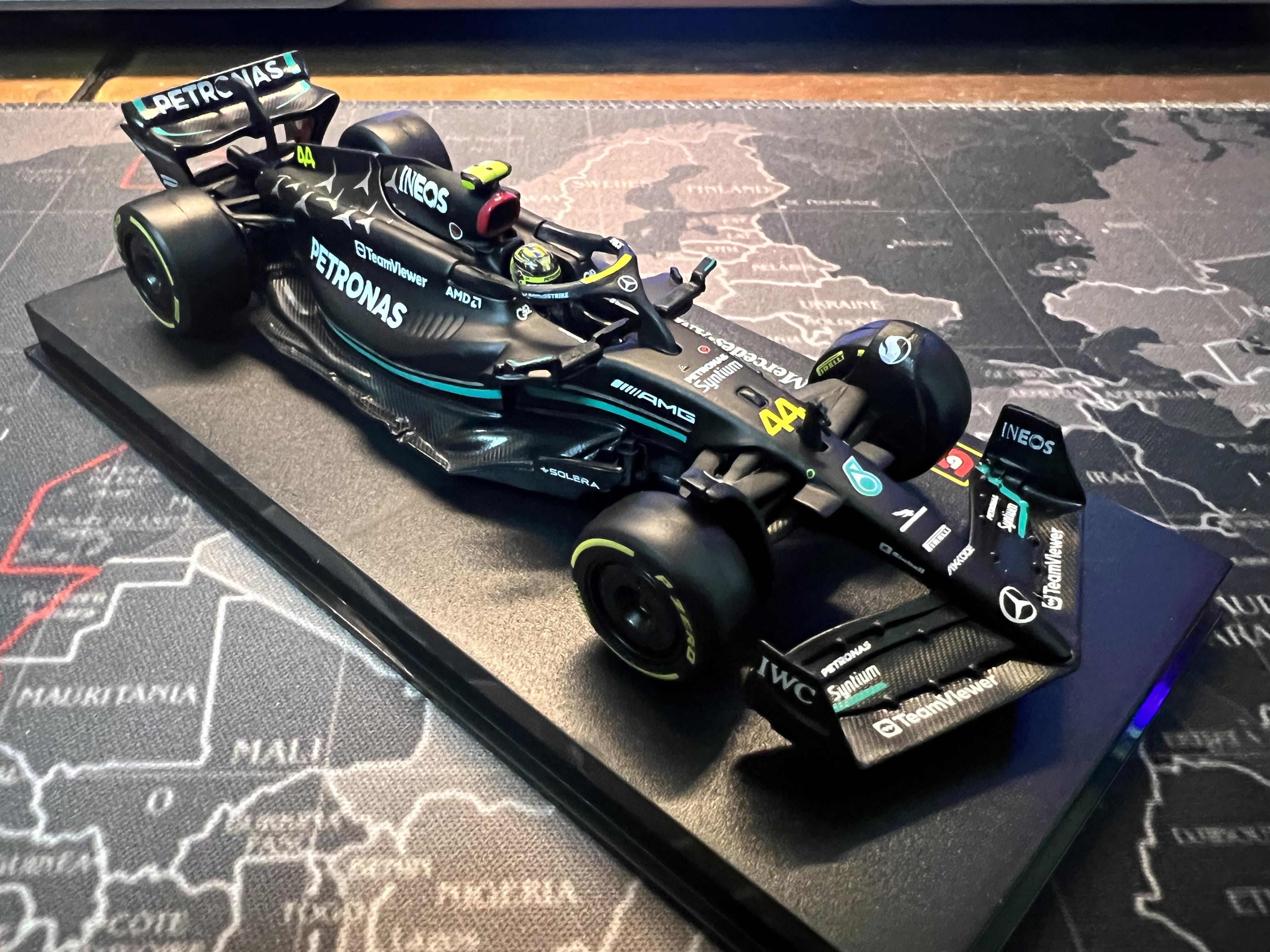 梅赛德斯翻盘哈斯车队，汉密尔顿高光表现