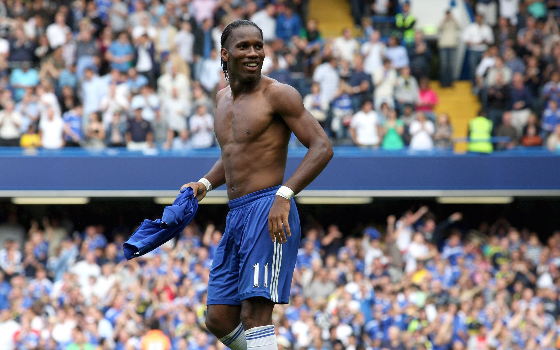 年度焦点之战之夜，卢卡库防守端锁死对手，改写全能前锋定义